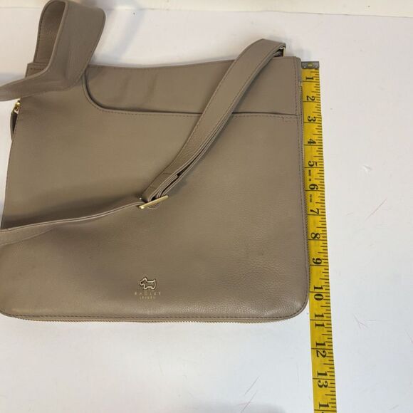 Radley London Beige Gray Leather Shoulder Bag Zip Top Crossbody Designer Purse - Picture 13 of 14